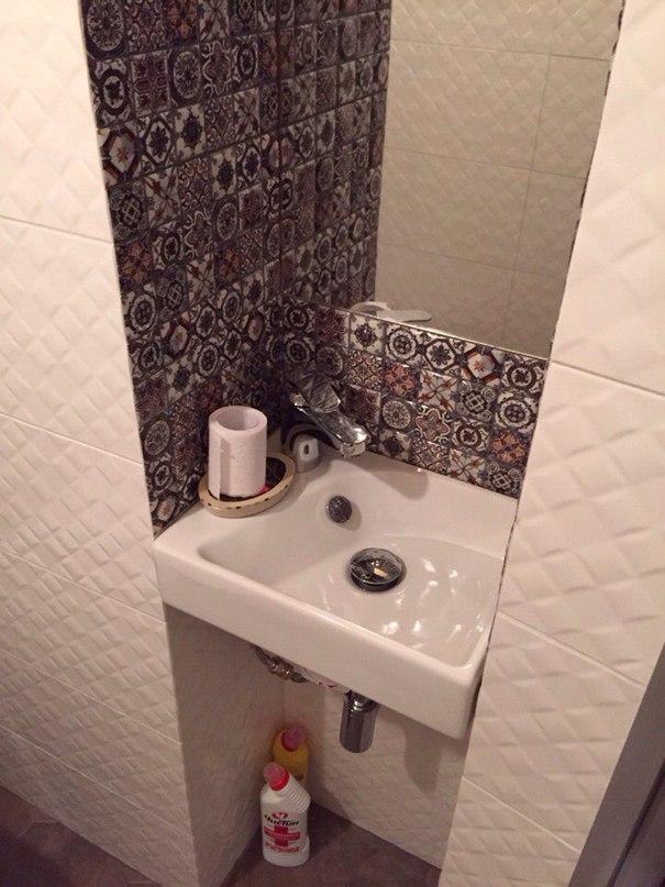 Ремонт туалета. укладка плитки и мозаики; установка унитаза, раковины, смесителя.